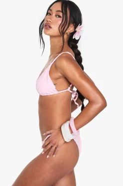 Ensemble bikini : haut triangle en tissu éponge embossé à motif floral et culotte tanga de bikini