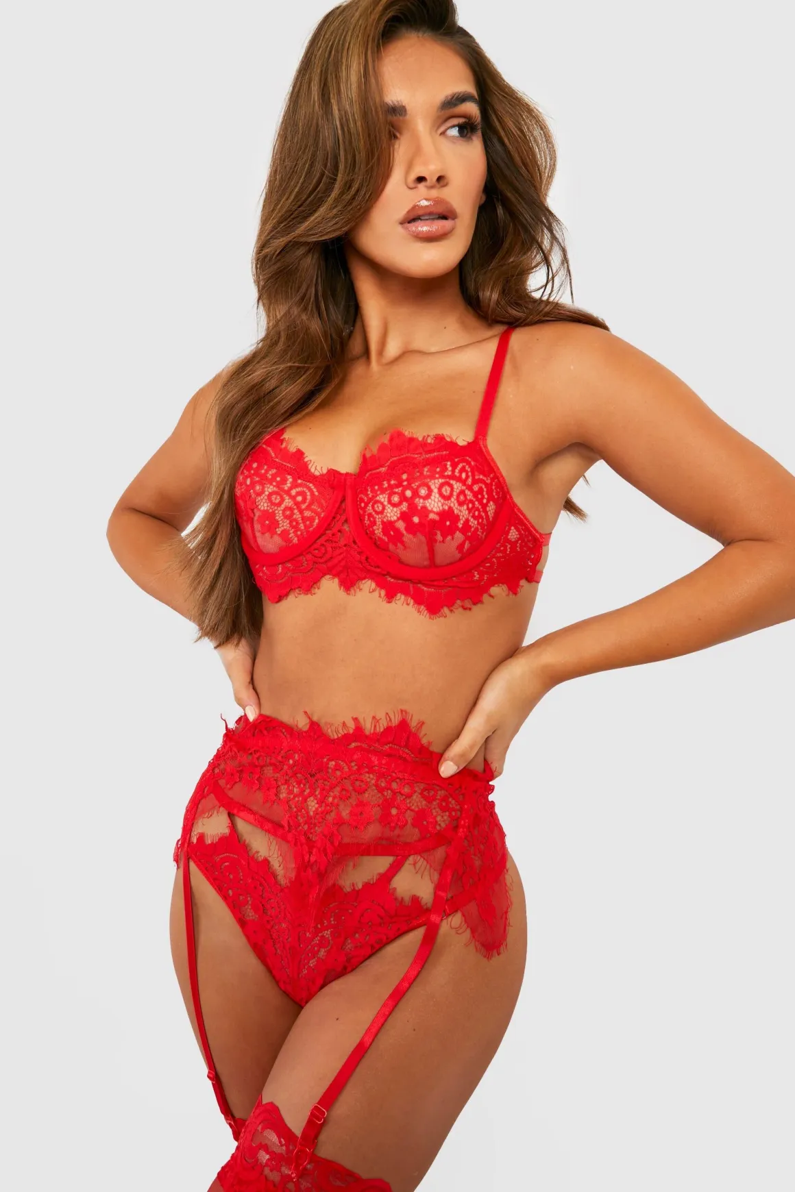 Ensemble bralette en dentelle à cils, porte-jarretelles et string