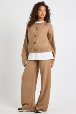 Ensemble cardigan tricoté épais à col rond et pantalon à jambes larges