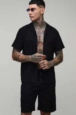 boohooMAN Ensemble Chemise Brodée En Coton Coupe Regular Tall Et Short Décontracté À Cordon De Serrage Prolongé<Homme Ensembles|Tout Afficher