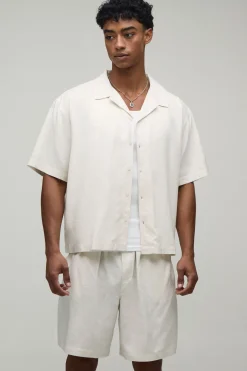 Ensemble Chemise Et Short Coupe Regular En Mélange De Lin À Motif Tampons De Voyage