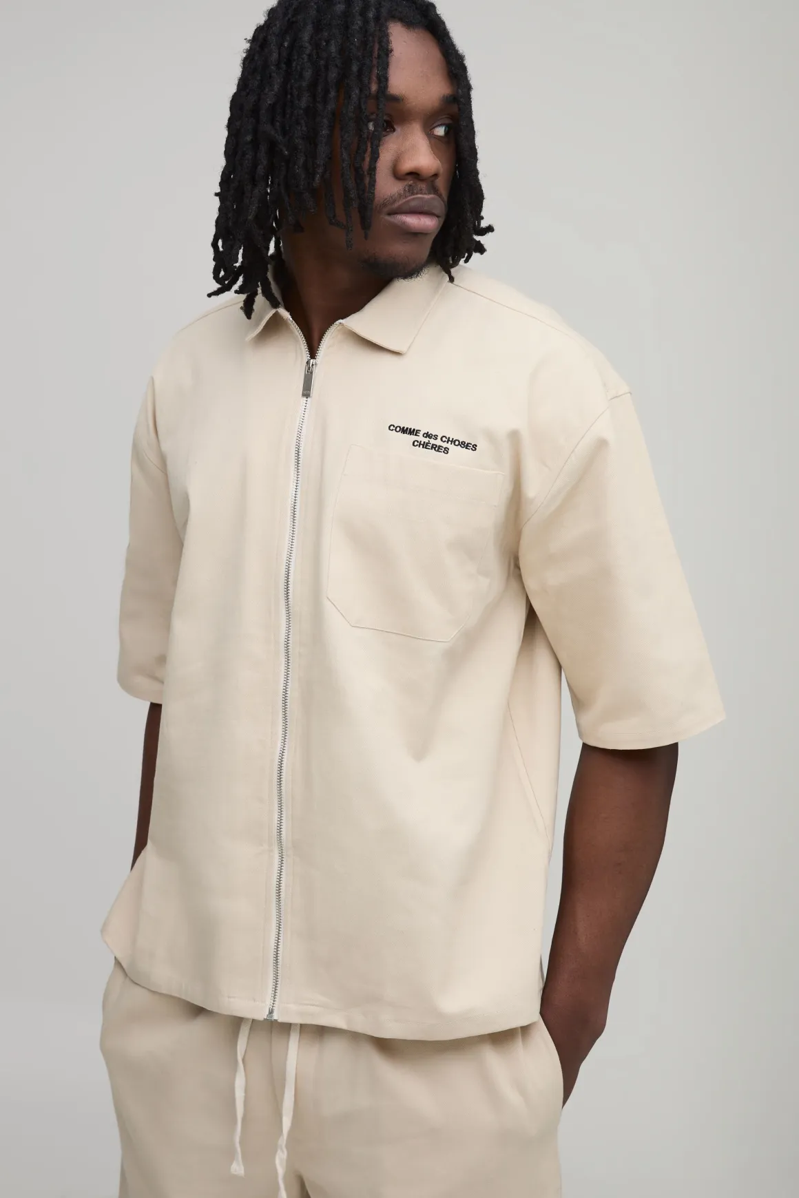 Ensemble Chemise Haute Oversize Avec Poches Brodées En Sergé À Fermeture Éclair Et Pantalon Décontracté