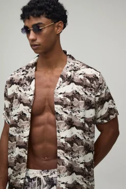 Ensemble Chemise Imprimée Et Short De Bain Monochrome