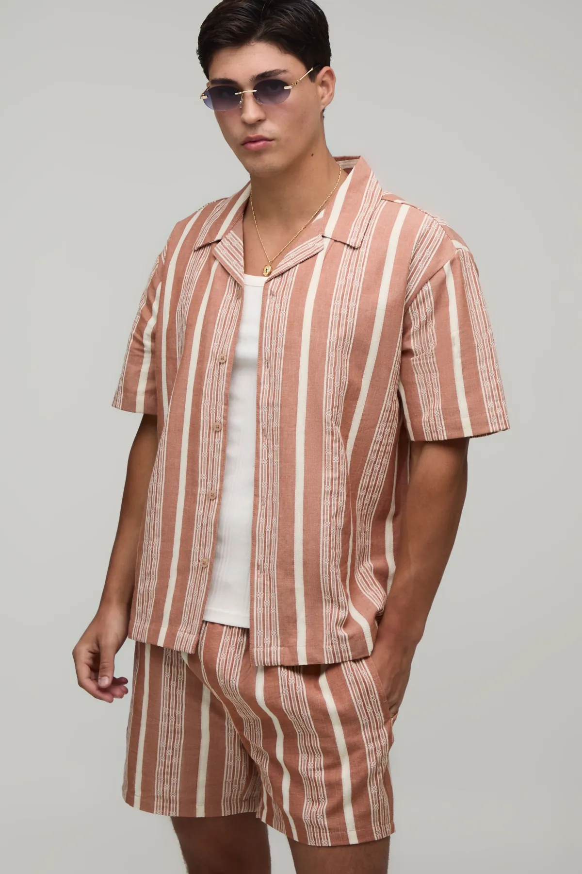 boohooMAN Ensemble Chemise Oversize Et Short Décontracté À Rayures Brodées<Homme Ensembles