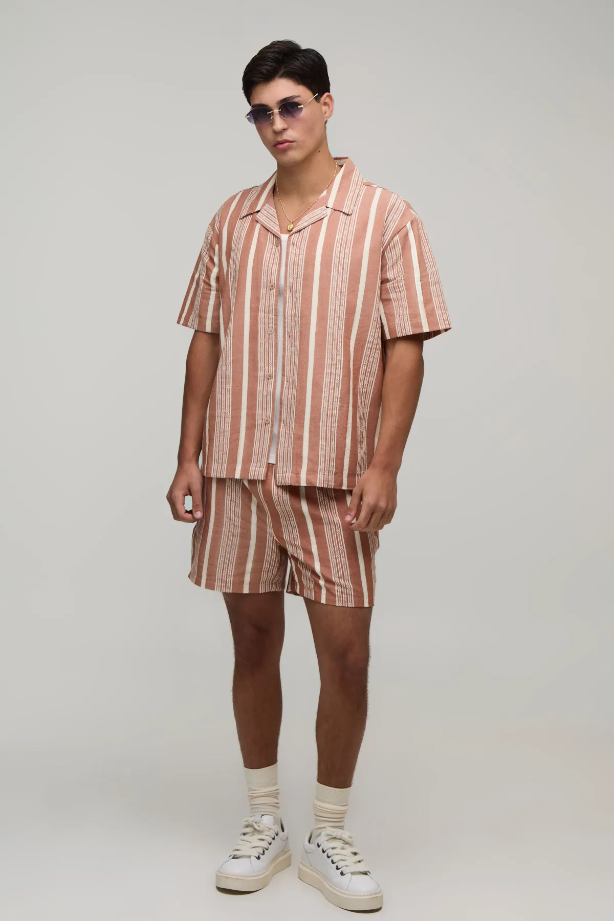 boohooMAN Ensemble Chemise Oversize Et Short Décontracté À Rayures Brodées<Homme Ensembles