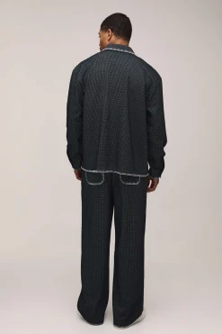 Ensemble Chemise Oversize et Pantalon Large en Tissu Gaufré avec Coutures Contrastées