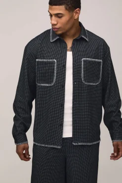 Ensemble Chemise Oversize et Pantalon Large en Tissu Gaufré avec Coutures Contrastées