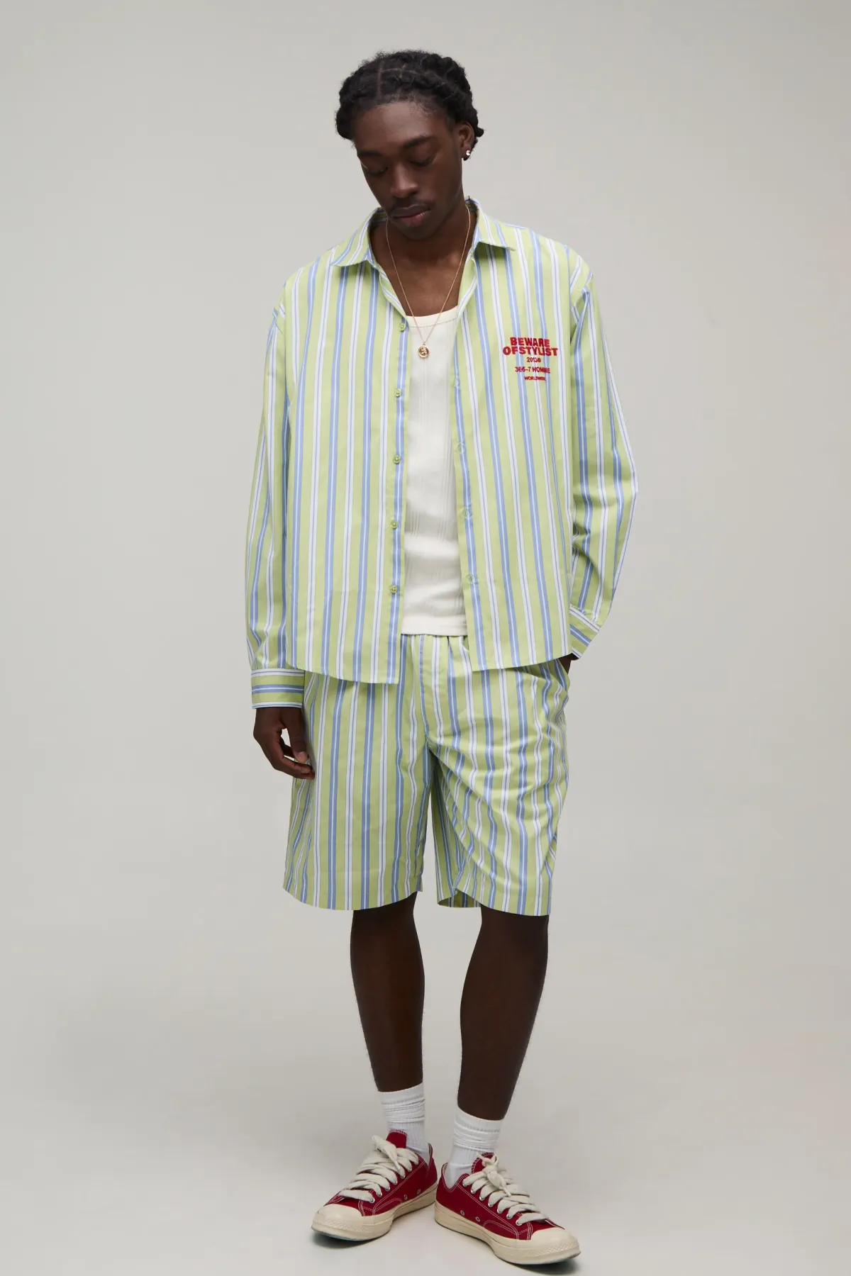 boohooMAN Ensemble Chemise Oversize À Manches Longues À Rayures Popeline Avec Ourlet Arrondi Brodé Et Short Ample<Homme Ensembles