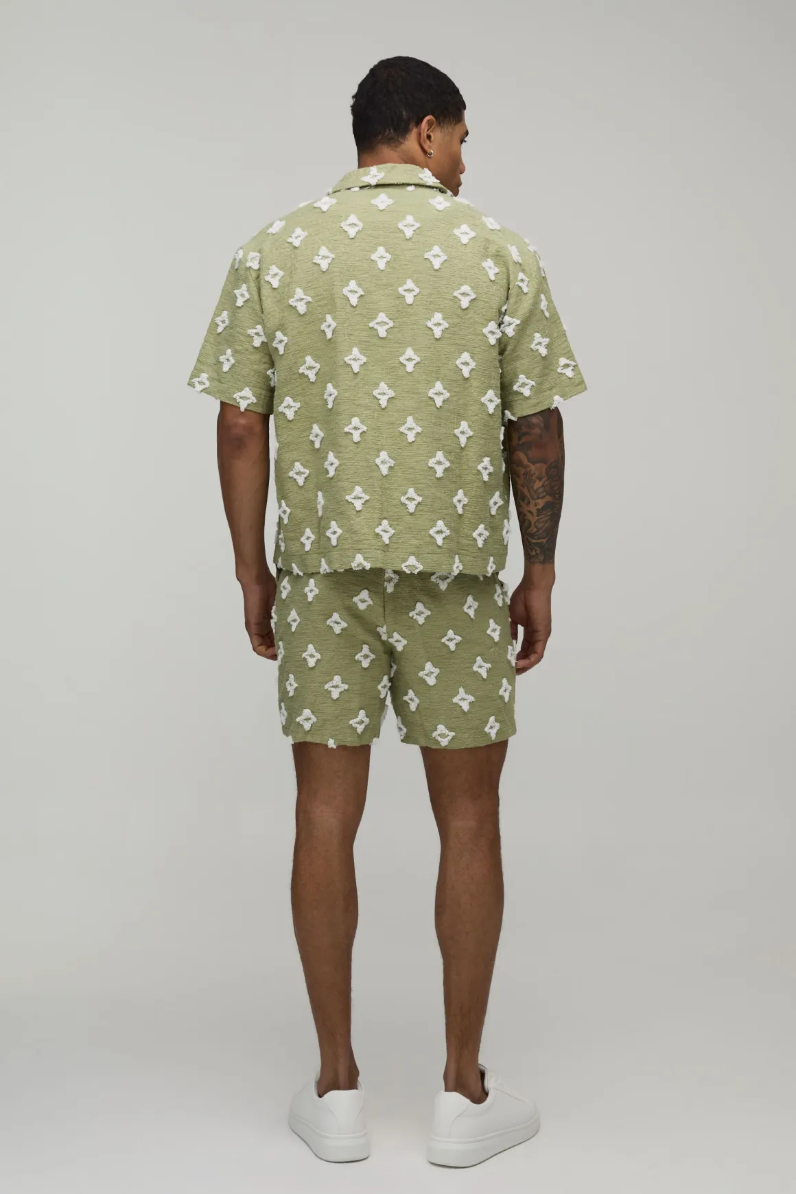 Ensemble Chemise Oversize Tissée Touffetée Et Short Ample
