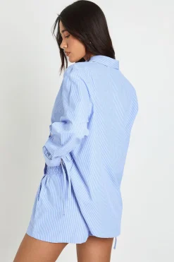 Ensemble Chemise À Poignets Noués Et Short À Rayures