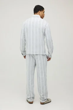 boohooMAN Ensemble Chemise Rayée Tissée À Manches Longues Avec Fermeture Éclair Et Pantalon Droit Coupe Régulière<Homme Ensembles