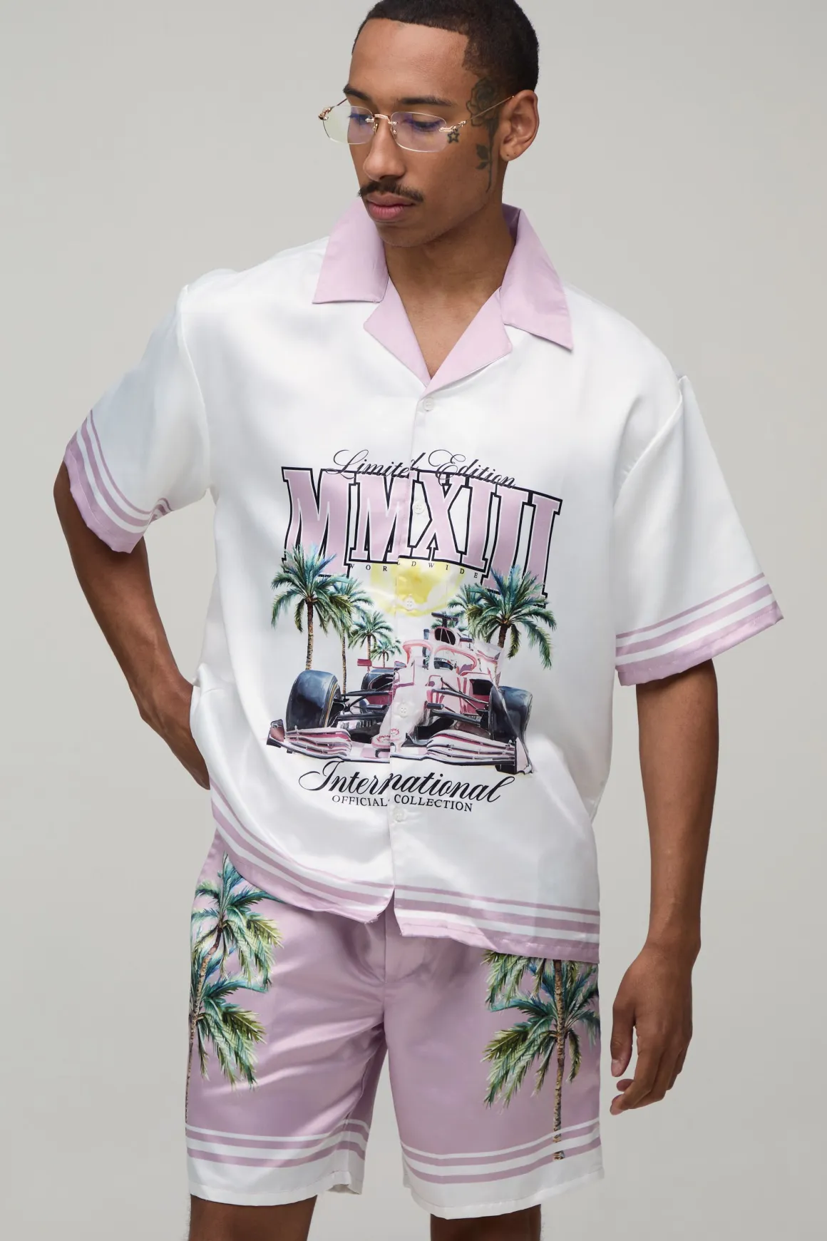Ensemble Chemise Satinée Oversize À Manches Courtes Imprimé Moto Et Short Assorti