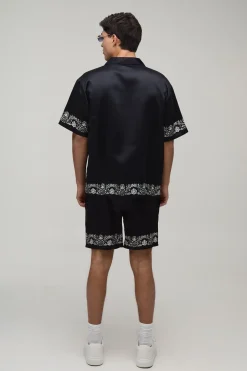 Ensemble Chemise Satinée Oversize À Manches Courtes Et Short À Imprimé Floral Bordure