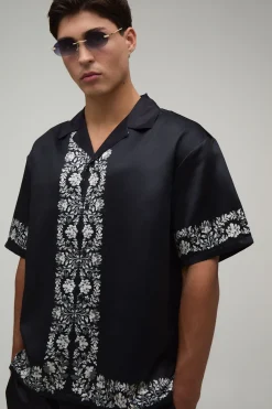 Ensemble Chemise Satinée Oversize À Manches Courtes Et Short À Imprimé Floral Bordure