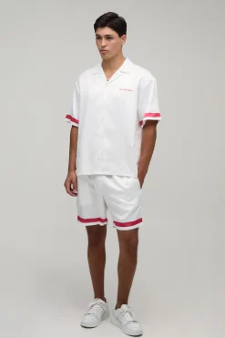 Ensemble Chemise Satinée Oversize À Manches Courtes Et Short À Imprimé Bordure