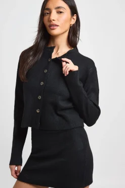 Ensemble Coordonné Cardigan Court Et Mini-jupe En Maille