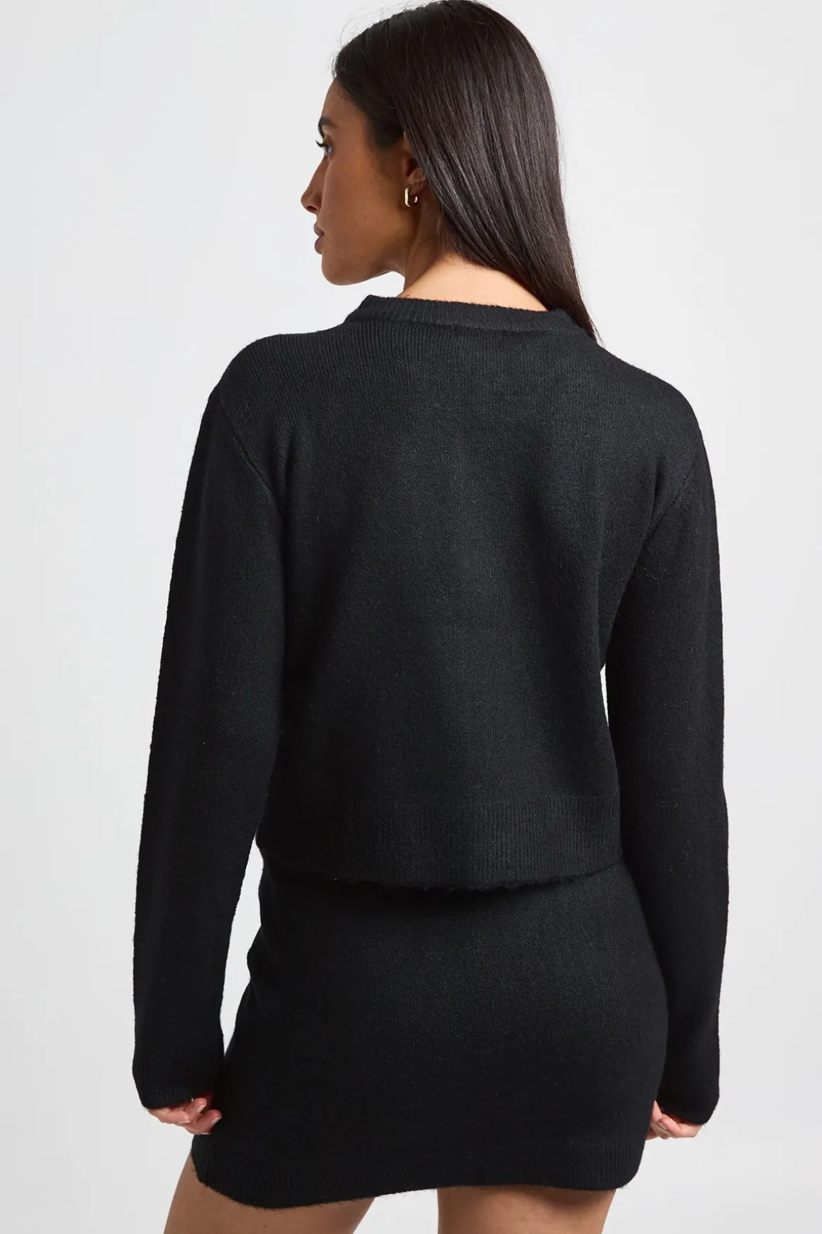 Ensemble Coordonné Cardigan Court Et Mini-jupe En Maille
