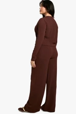 boohoo ensemble coordonné cardigan froissé grande taille et pantalon à jambes larges<Femme Looks Chocolat|Ensembles