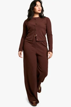 boohoo ensemble coordonné cardigan froissé grande taille et pantalon à jambes larges<Femme Looks Chocolat|Ensembles