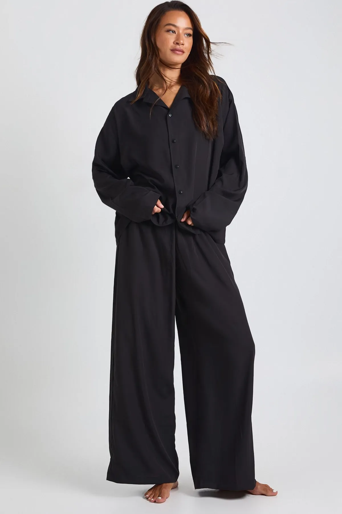 boohoo Ensemble coordonné : chemise ample longue et pantalon à jambes larges<Femme Pantalons|Ensembles