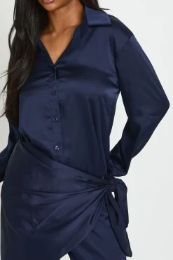 Ensemble Coordonné Chemise Et Pantalon En Satin Avec Taille Nouée