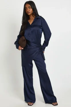 Ensemble Coordonné Chemise Et Pantalon En Satin Avec Taille Nouée