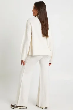 Ensemble coordonné composé d'un pull surdimensionné super doux à col zippé et d'un pantalon à jambes larges