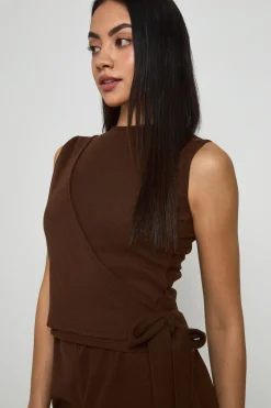 boohoo Ensemble Coordonné Côtelé À Taille Portefeuille Et Jambes Larges<Femme Looks Chocolat|Ensembles