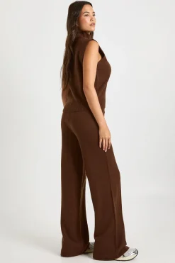 Ensemble Coordonné Débardeur Tricoté Ultra Doux À Col Fendu Et Pantalon Droit