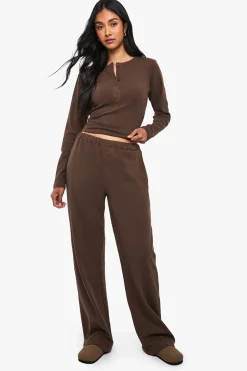 Ensemble coordonné en coton : haut boutonné à encolure échancrée et pantalon
