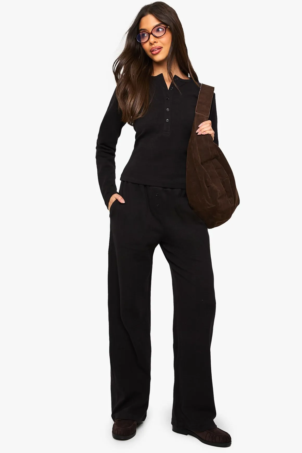 Ensemble coordonné en coton : haut à encolure dégagée avec boutons et pantalon assorti