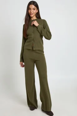 boohoo Ensemble Coordonné En Maille Cardigan Court Et Pantalon Large Petite<Femme Pulls Et Gilets|Toutes Les Mailles