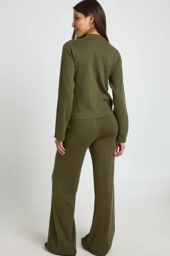 boohoo Ensemble Coordonné En Maille Cardigan Court Et Pantalon Large Petite<Femme Pulls Et Gilets|Toutes Les Mailles