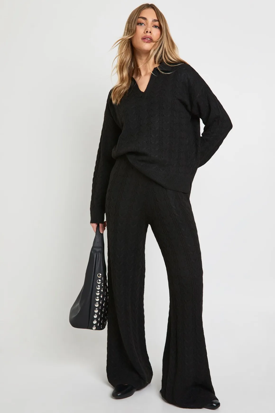 Ensemble coordonné en maille torsadée douce à col polo et pantalon à jambes larges