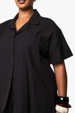 Ensemble coordonné grande taille : chemise à manches courtes effet lin et short à taille élastiquée