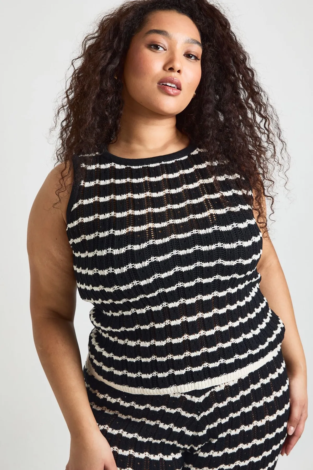boohoo Ensemble Coordonné Grande Taille Haut En Crochet Rayé Et Pantalon Large<Femme Ensembles|Tenues De Plage