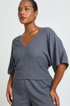 Ensemble Coordonné Grande Taille Haut Texturé Col V Taille Cintrée Et Pantalon Jambes Larges