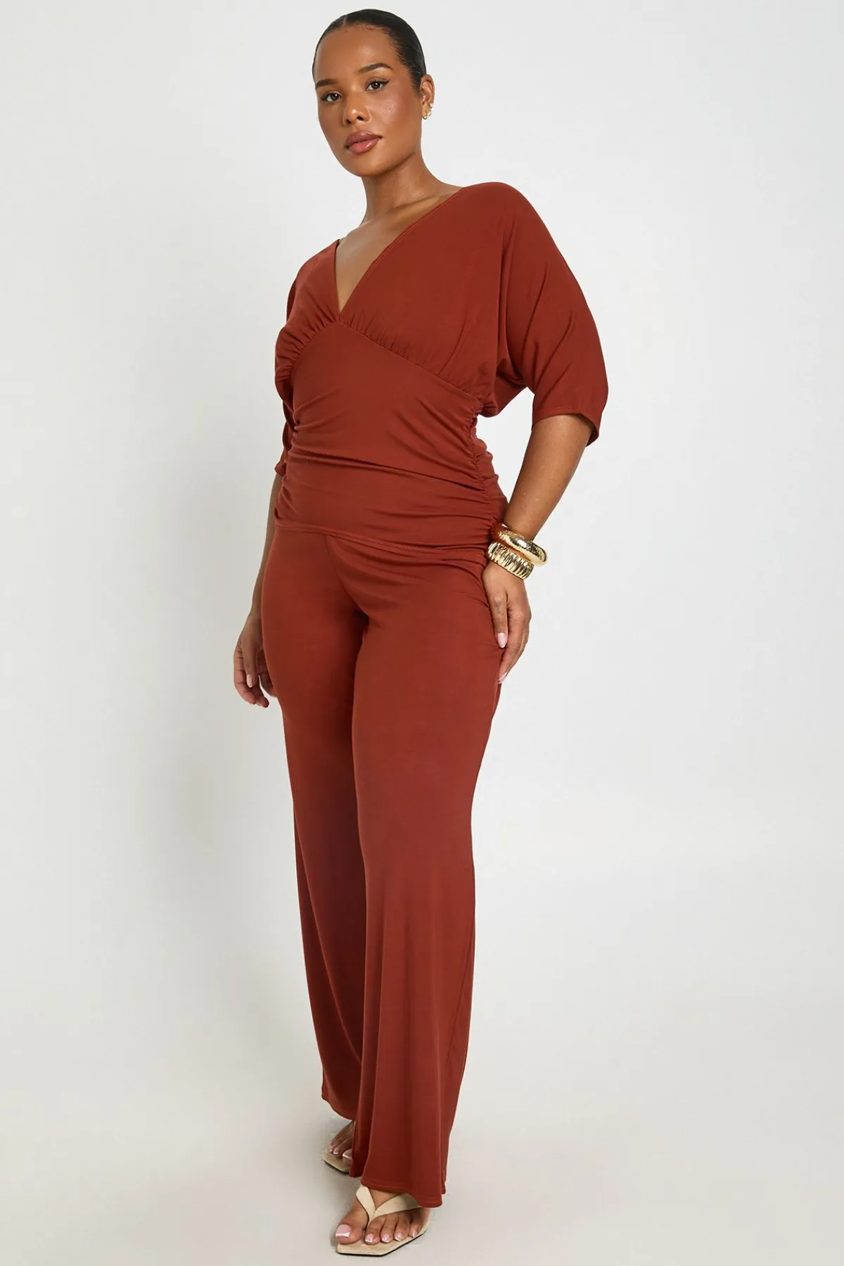 boohoo Ensemble Coordonné Grande Taille Haut Côtelé Col V Chauve-souris Et Pantalon Large<Femme Ensembles