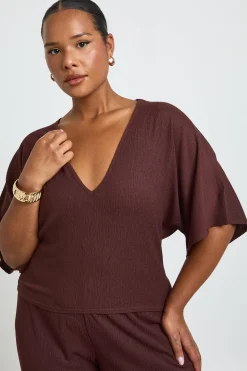 Ensemble Coordonné Grande Taille Haut Texturé Col V Taille Cintrée Et Pantalon Jambes Larges