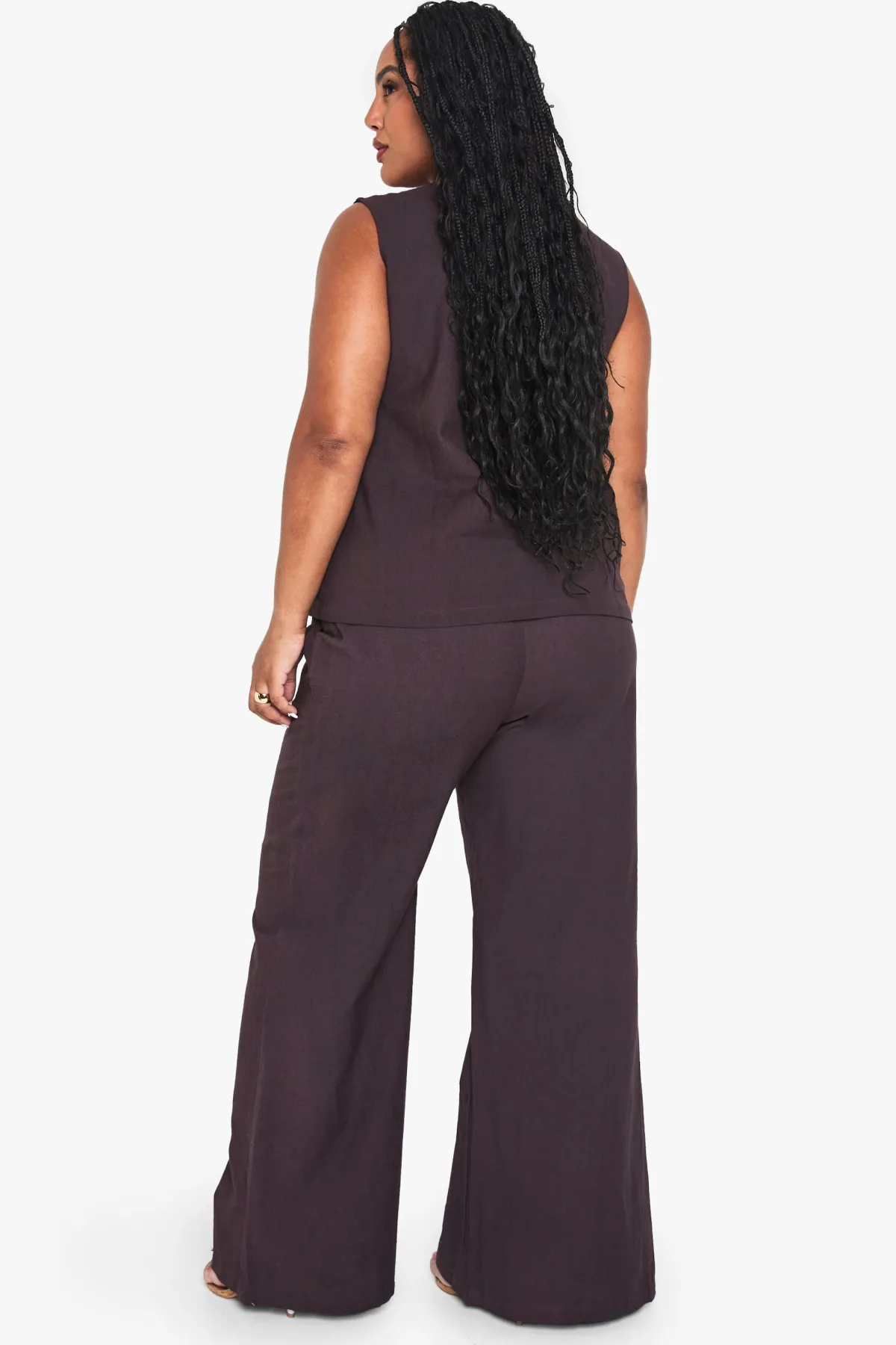 boohoo Ensemble coordonné grande taille : Haut sans manches à col haut et pantalon ample avec cordon de serrage<Femme Looks Chocolat|Ensembles