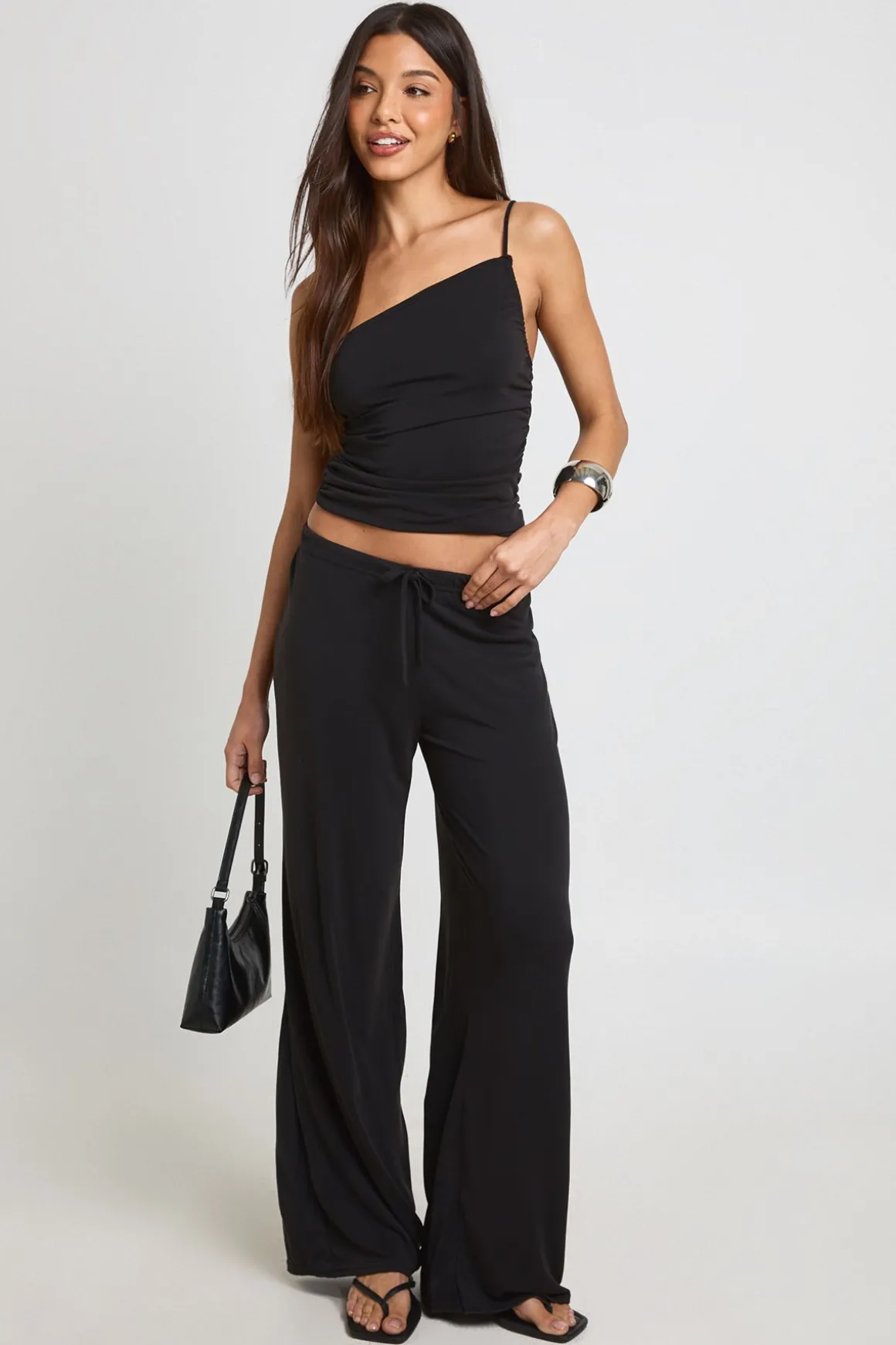 Ensemble Coordonné Haut Asymétrique Froncé À Une Épaule Et Pantalon