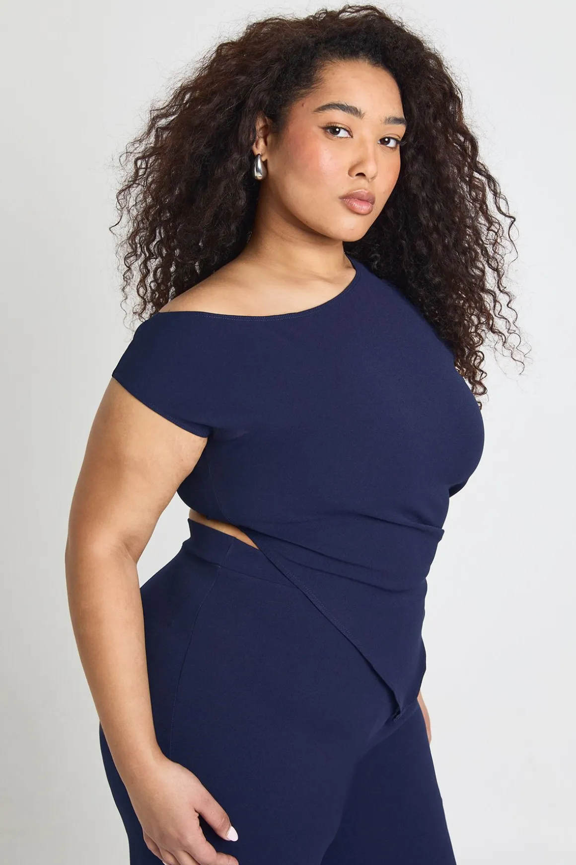 Ensemble Coordonné Haut Asymétrique Et Pantalon Grande Taille