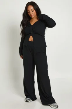 boohoo Ensemble coordonné : haut à boutons traversants en tissu côtelé ultra-doux avec détails froncés & pantalon à jambe large<Femme Ensembles
