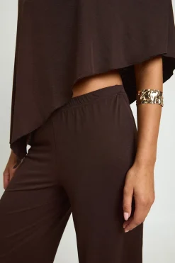 Ensemble Coordonné Haut Cape Texturé Épaules Dénudées Et Pantalon Large