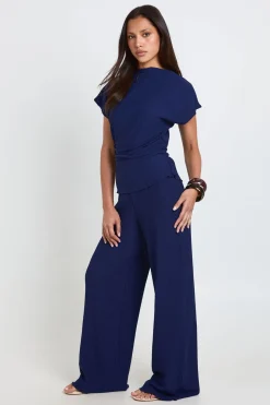Ensemble Coordonné Haut À Dos Noué Et Pantalon Large En Tissu Froissé