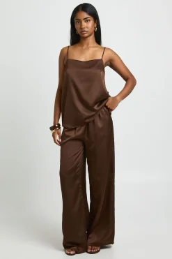 Ensemble Coordonné Haut Long Fluide En Satin Et Pantalon Large
