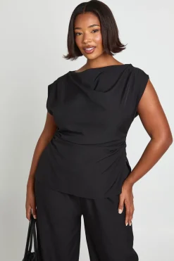Ensemble coordonné : Haut long à une épaule Plus One & Pantalon à jambe droite