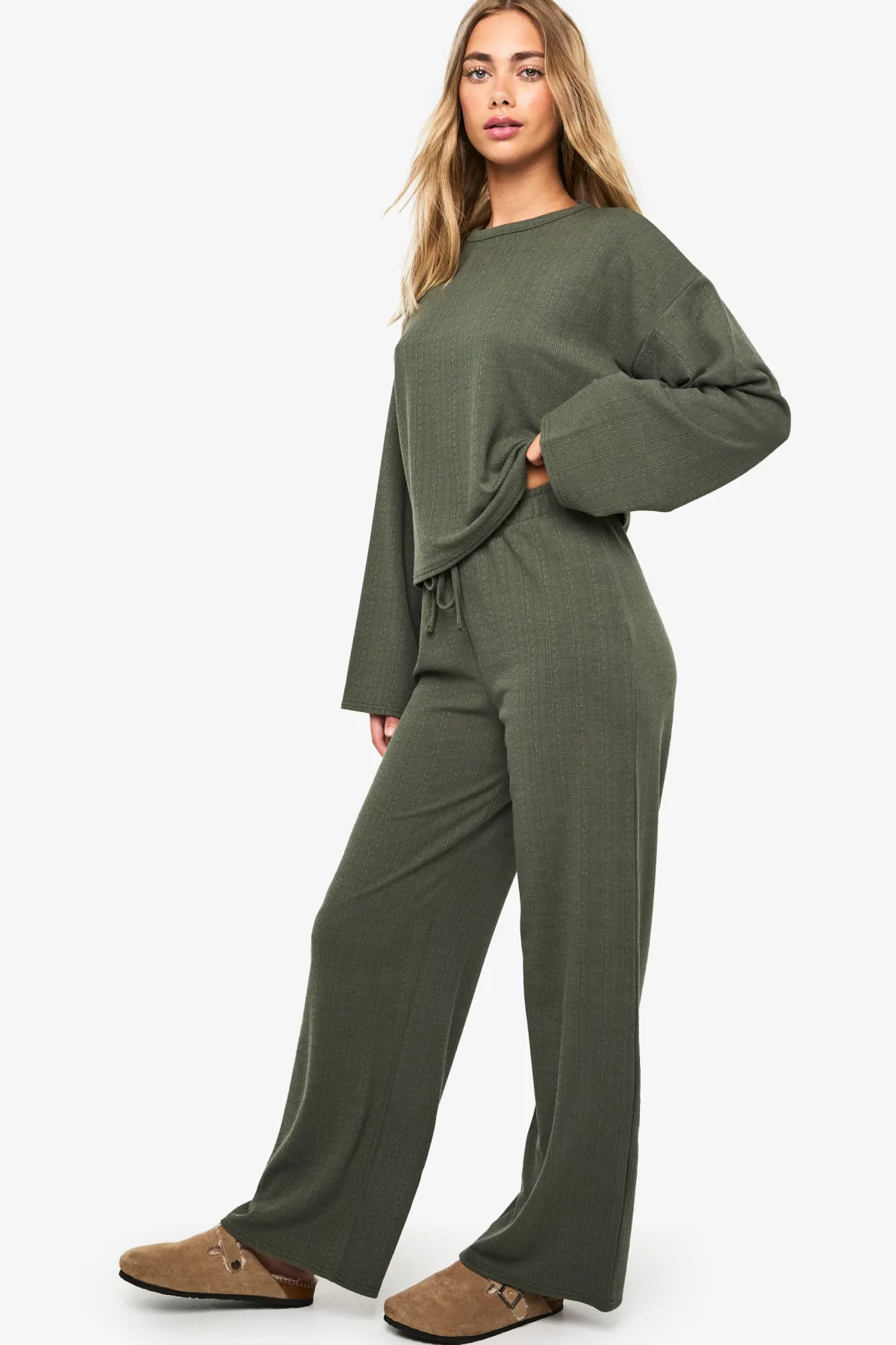 boohoo Ensemble coordonné : haut oversize froissé et pantalon à jambes larges<Femme Ensembles