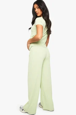 boohoo ENSEMBLE COORDONNÉ MATERNEL AVEC T-SHIRT À FRONÇAGES LATÉRAUX ET PANTALON À JAMBES LARGES<Femme Ensembles