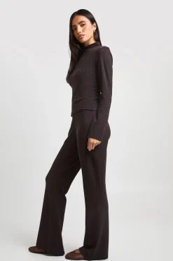 Ensemble Coordonné Pantalon Et Haut À Col Montant Manches Longues Texture Crêpée
